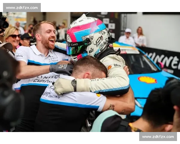 车手的心声,F1领奖台上的独白,冠军荣耀的背后是坚持 车手的心声,F1领奖台上的独白,冠军荣耀的背后是坚持
